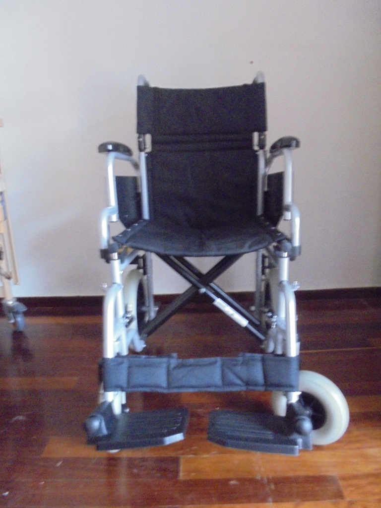 Απόρρητο: Χειροκίνητο αναπηρικό καρότσι