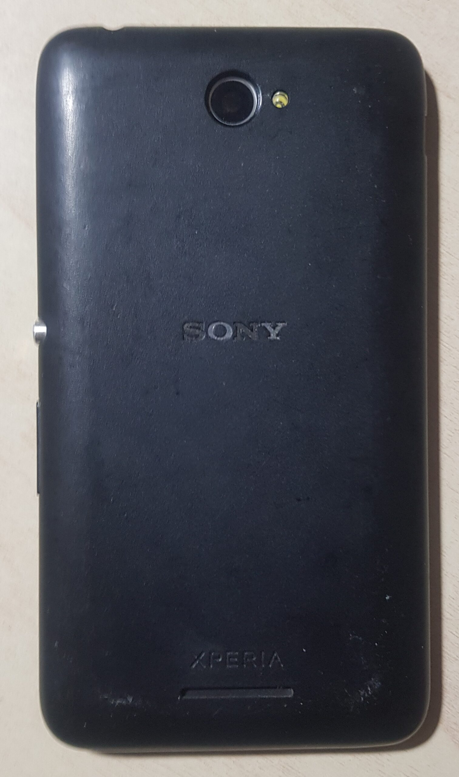 Sony Xperia E4 E2105