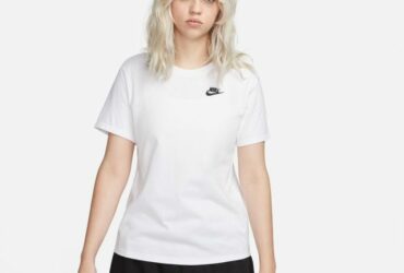 Nike Sportswear W DX7902 100 T-Shirt
