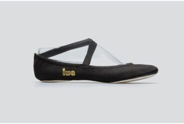 IWA 302 black gymnastic ballet shoes