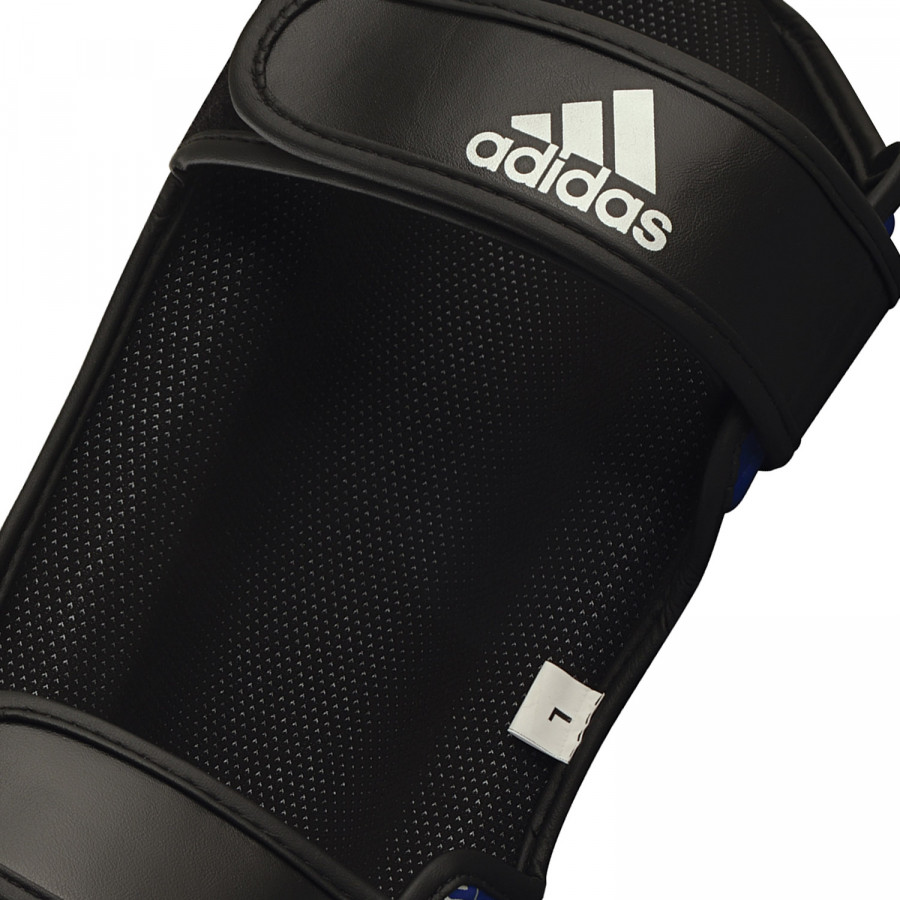 Επικαλαμίδες Κουτουπιέ adidas WAKO Kickboxing – adiKBSI300