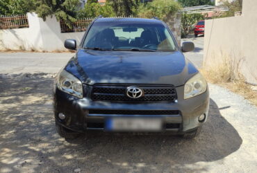 TOYOTA RAV4 Executive 4×4 (LPG)