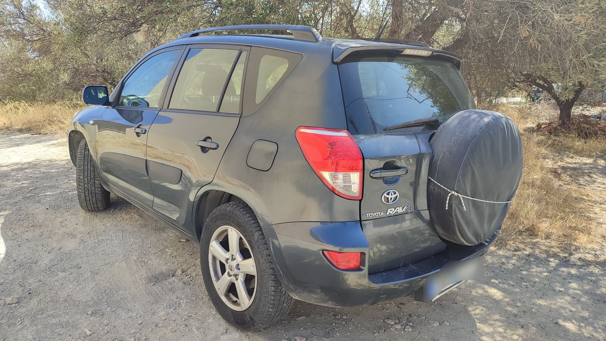 TOYOTA RAV4 Executive 4×4 (LPG)